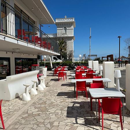 Hotel Alcazar Rimini Ngoại thất bức ảnh