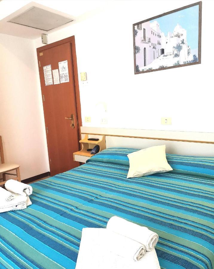 Hotel Alcazar Rimini Ngoại thất bức ảnh