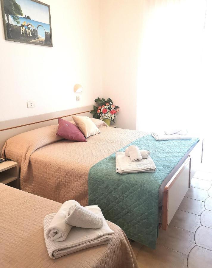 Hotel Alcazar Rimini Ngoại thất bức ảnh