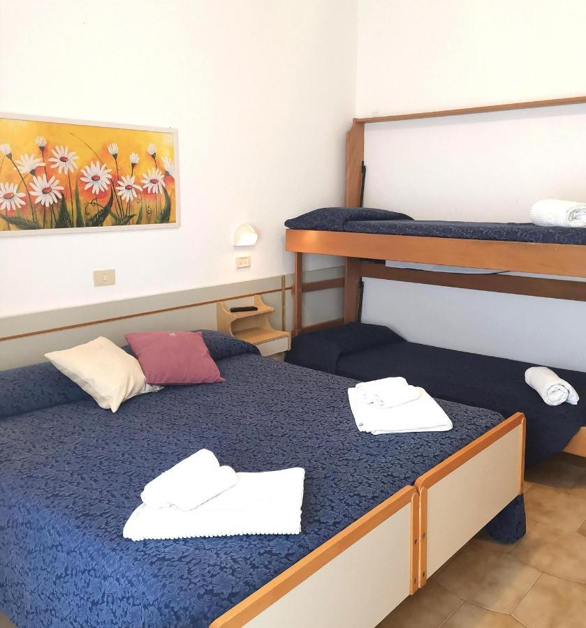 Hotel Alcazar Rimini Ngoại thất bức ảnh