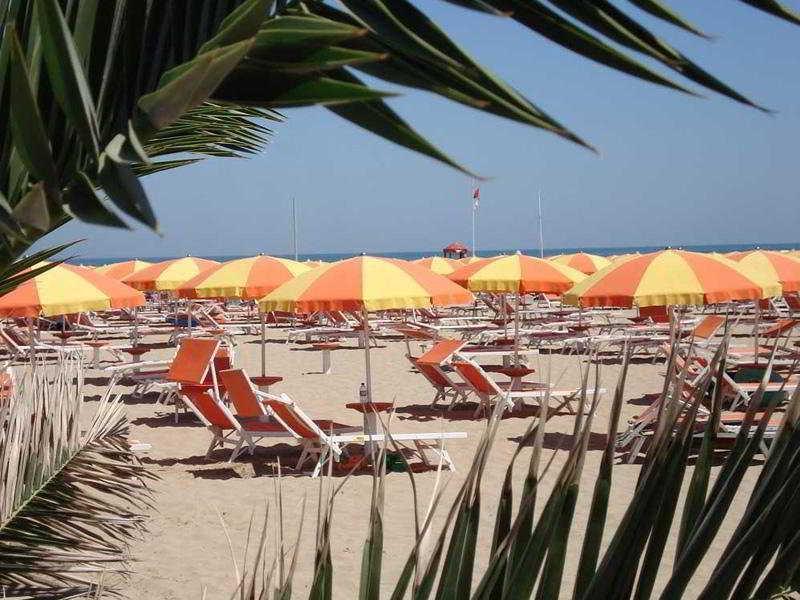 Hotel Alcazar Rimini Ngoại thất bức ảnh